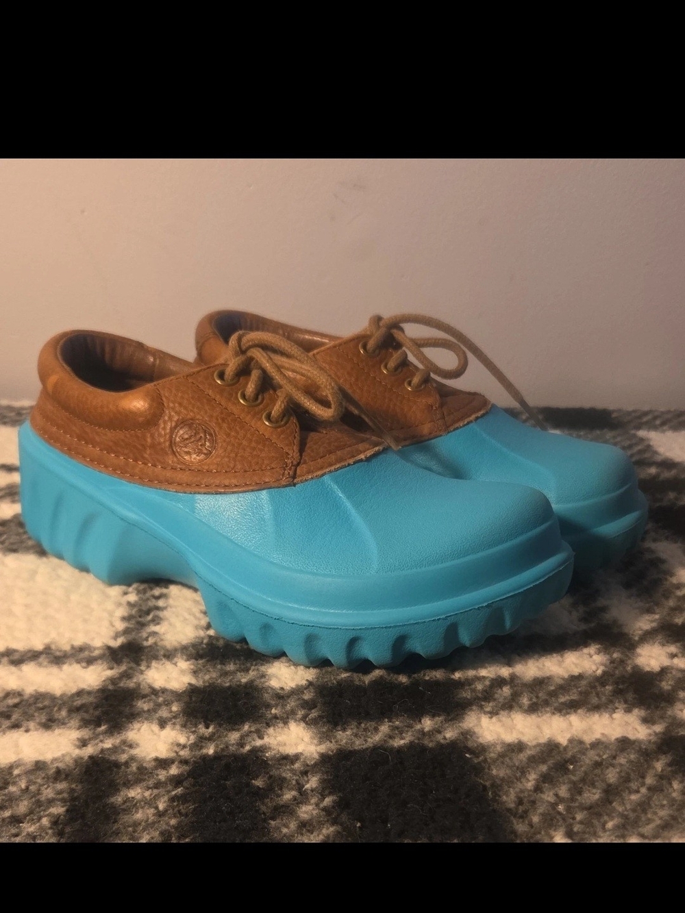 Crocs Islander Pitcrew Boat Shoes Kids Brown & Blue Shoes Women's 6